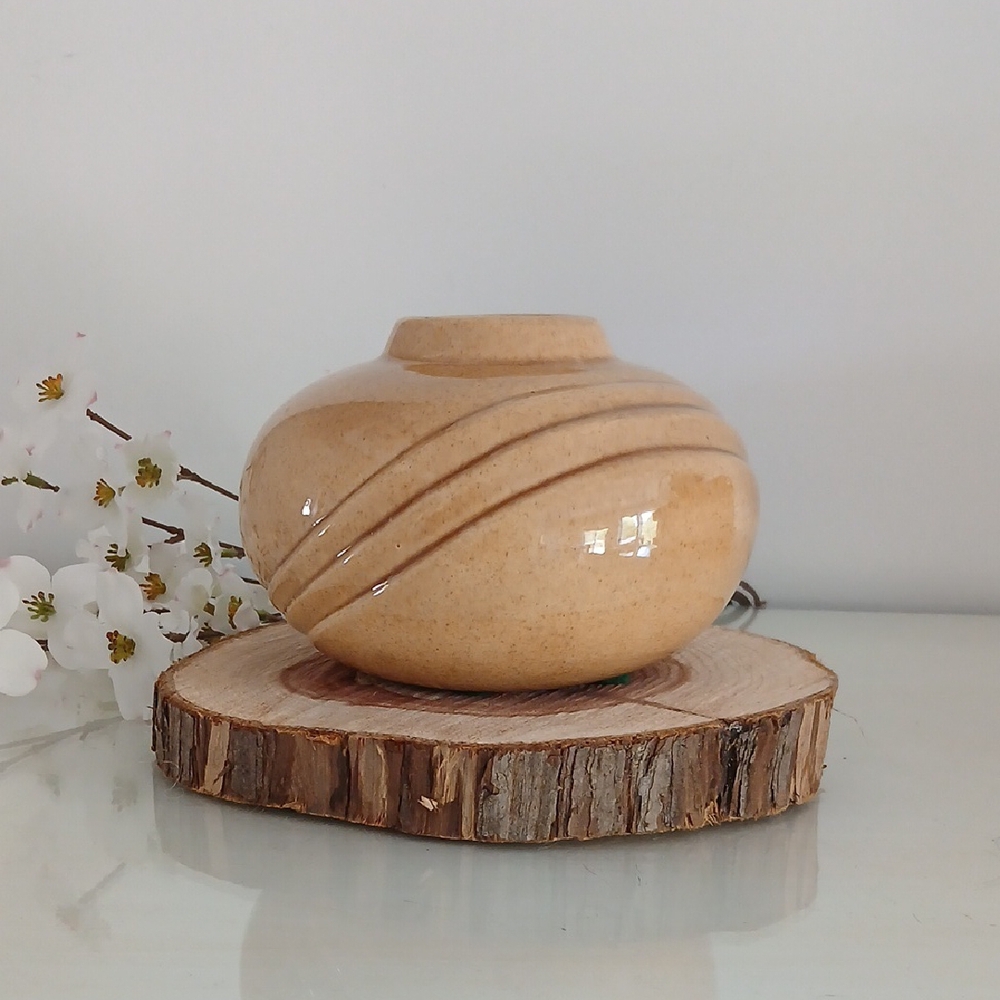 Studio Art Pottery Ceramic Round Deco Swirl Vase A/S Kenny Carmel Tan 5.5x4"